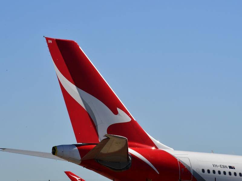 The consumer watchdog wants Qantas to be dealt a record fine if a consumer law breach is proven. (Mick Tsikas/AAP PHOTOS)